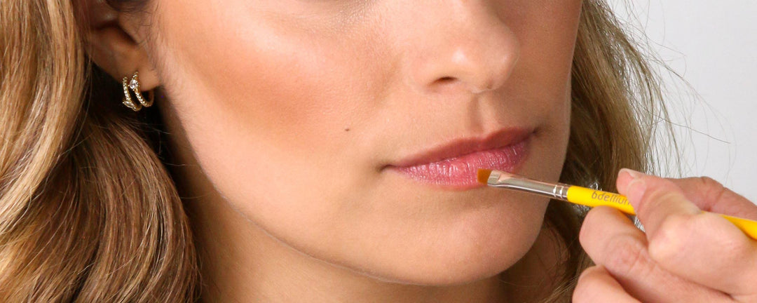 Help your lipstick last longer - Bdellium Tools