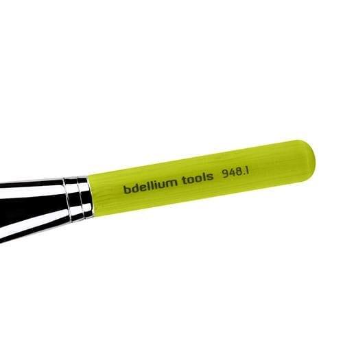 Green Bambu 948.1 Slanted Foundation - Bdellium Tools